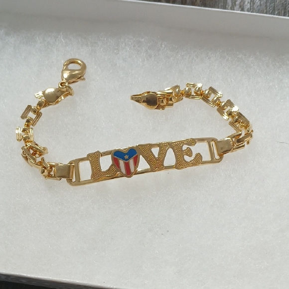 Jewelry - Gold Love Bracelet